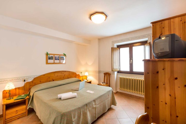 Hotel Trieste bedroom
